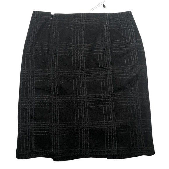 Notice Me Parisian Embossed Ponti size 4 NWT - Picture 3 of 8